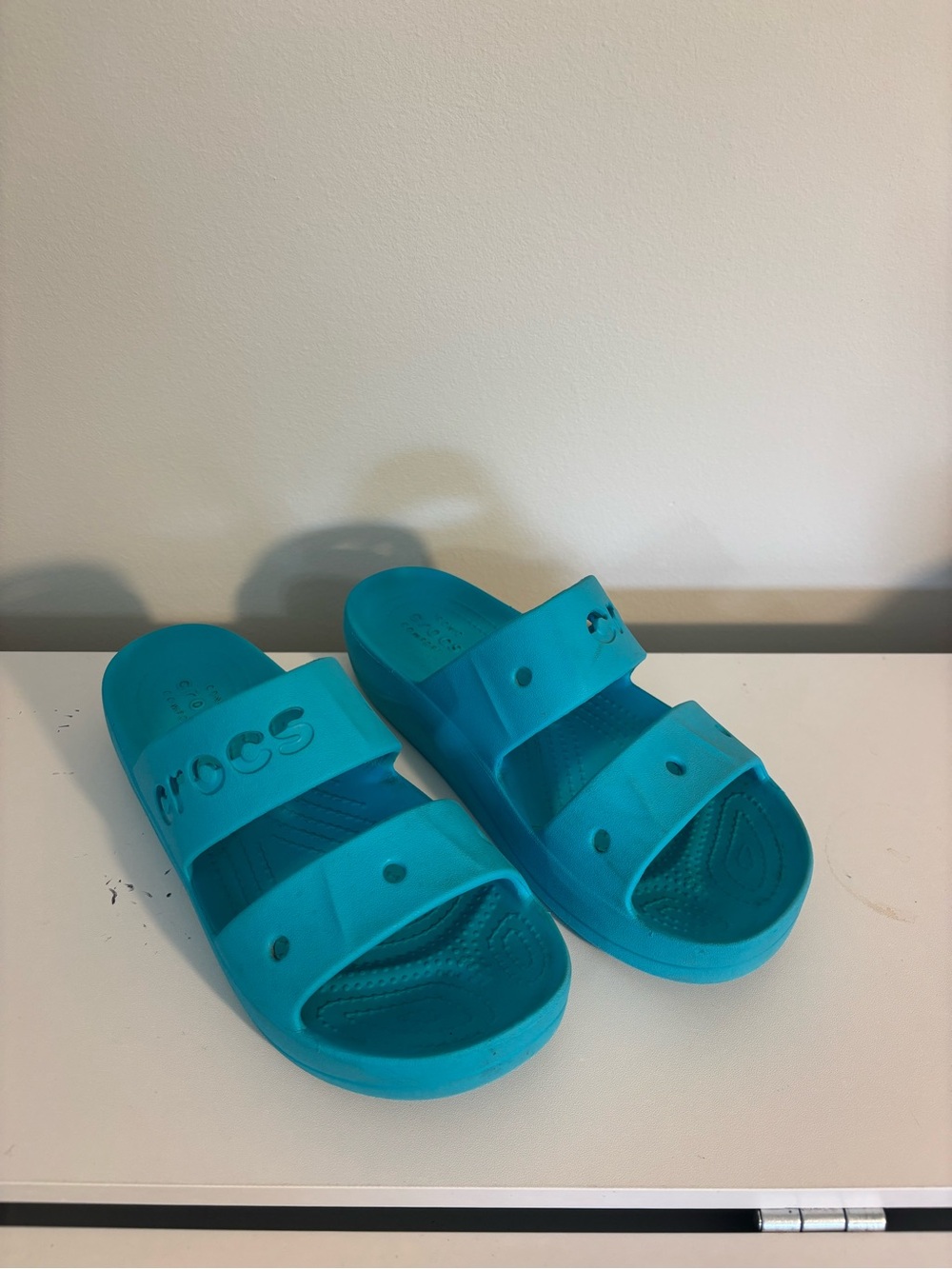 Crocs women’s Double-Strap Slide Sandals – Teal/Turquoise